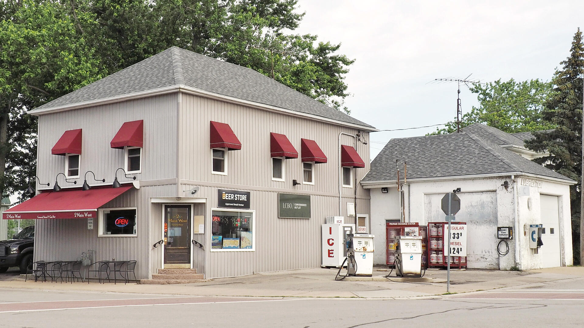 2 Main West General Storefront